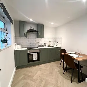 Cosy Modern In The Heart Of Apartment
