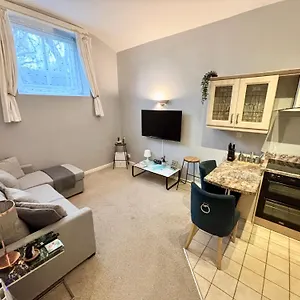 County House Centre With Parking Sleeps 4 York