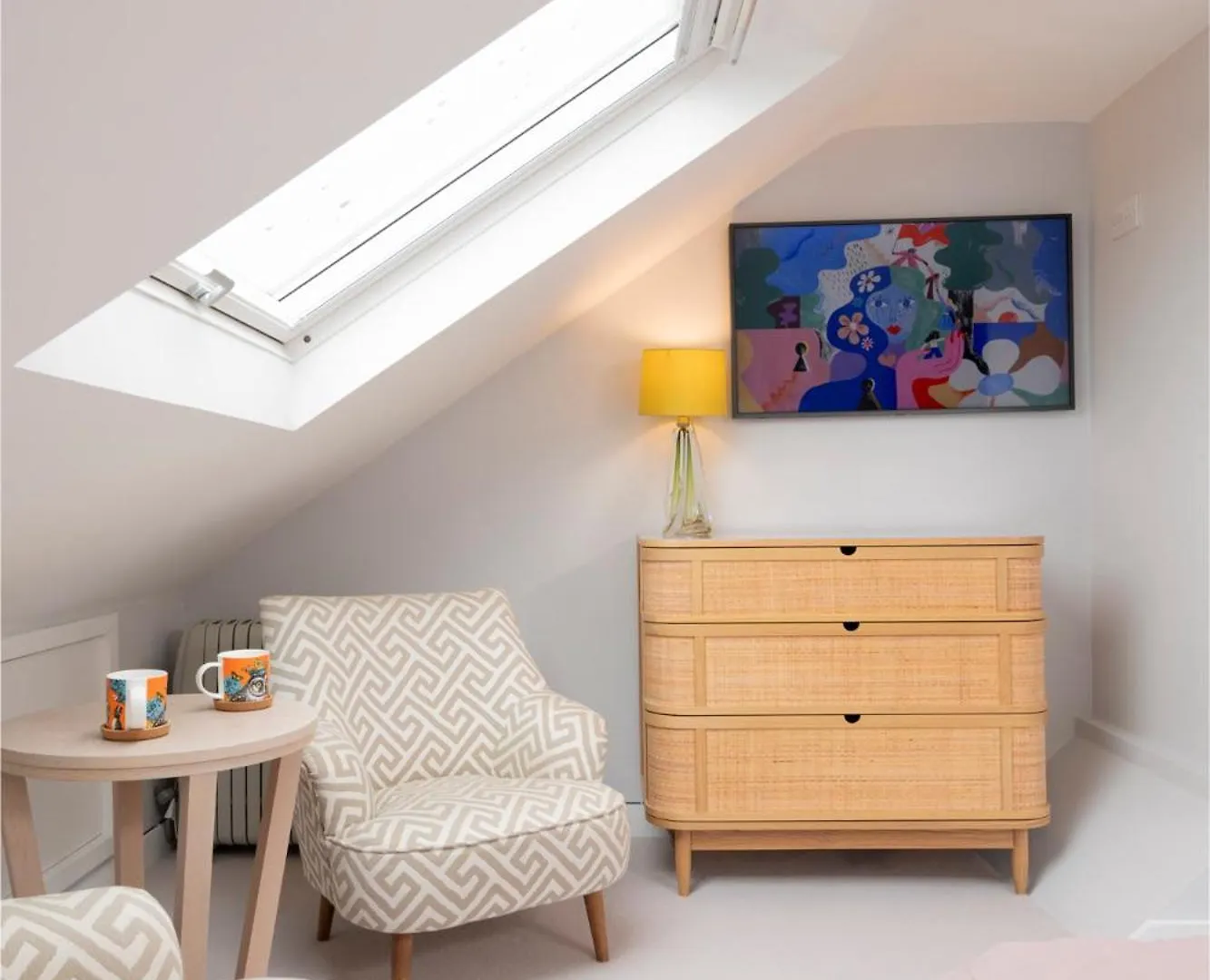 Cosy Loft Retreat, King Bed, En-Suite, Kitchenette, Homestay Brighton United Kingdom